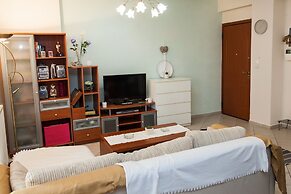 Cozy apt in Peristeri near Metro station
