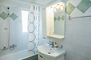 Cozy apt in Peristeri near Metro station