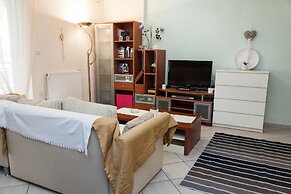 Cozy apt in Peristeri near Metro station