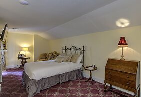 The Inn at Cedar Grove