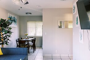 Galleria Apartments by Lowkl