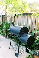 Galleria Apartments by Lowkl