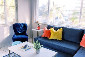 Galleria Apartments by Lowkl