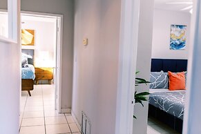 Galleria Apartments by Lowkl