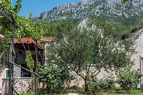 Villa Belezza With Pool, Split - Kastel Gomilica