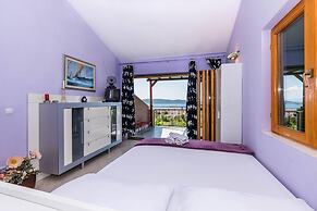 Villa Belezza With Pool, Split - Kastel Gomilica