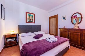 Villa Belezza With Pool, Split - Kastel Gomilica