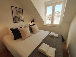 Lisbon Skyline Apartment by Misha s Place 5E