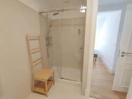 Lisbon Skyline Apartment by Misha s Place 5E