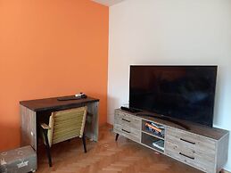 Stunning Color 1-bed Apartment in Skopje