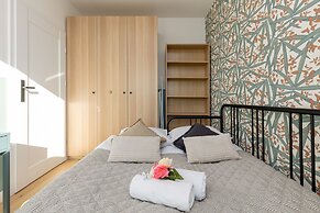 Apartment Łopuszańska Warsaw by Renters