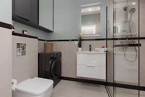 Apartment Łopuszańska Warsaw by Renters