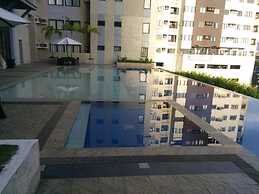 Stunning Studio Type - 1641 - 16th Flr Persimmon