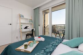 Warsaw Apartment Celownicza by Renters