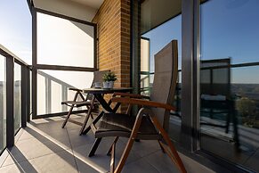 Warsaw Apartment Celownicza by Renters