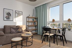 Warsaw Apartment Celownicza by Renters