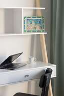 Warsaw Apartment Celownicza by Renters