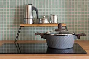 Warsaw Apartment Celownicza by Renters