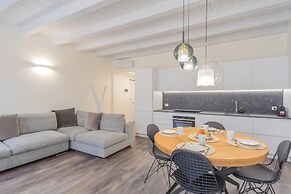 Modern Stylish Apartment in Como City