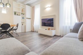 Modern Stylish Apartment in Como City