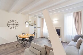 Modern Stylish Apartment in Como City