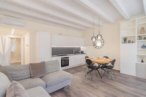 Modern Stylish Apartment in Como City