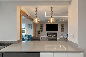 Golwg Y M r - Sea View Cottage With Hot Tub