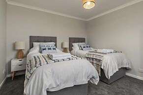 Golwg Y M r - Sea View Cottage With Hot Tub