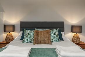 Golwg Y M r - Sea View Cottage With Hot Tub