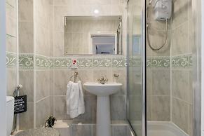 On The Beach - Direct Beach Access Sea Views