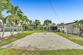 Casa Lago Waterfront Home & Pool Near Hard Rock Casino