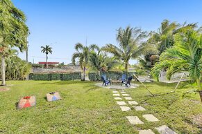 Casa Lago Waterfront Home & Pool Near Hard Rock Casino