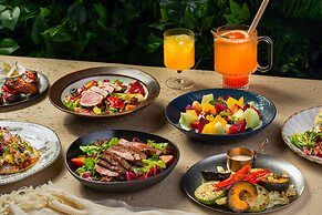 voco Hefei Binhu by IHG