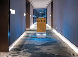 voco Hefei Binhu by IHG