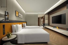 voco Hefei Binhu by IHG