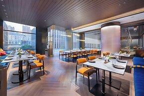 voco Hefei Binhu by IHG