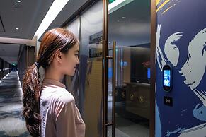 voco Hefei Binhu by IHG