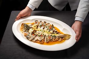 voco Hefei Binhu by IHG