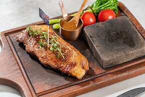 voco Hefei Binhu by IHG