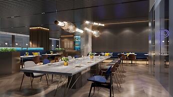 voco Hefei Binhu by IHG