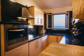 Blue Terrace Panoramic Sea View In The Old Town