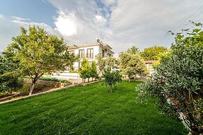 Charming House With Nature View in Fethiye