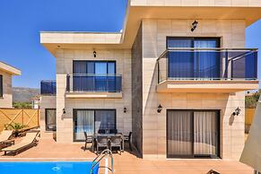 Charming Villa With Private Pool in Kas