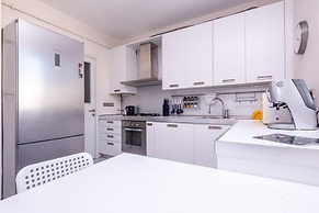 Fascinating Flat Near City s Mall With Terrace