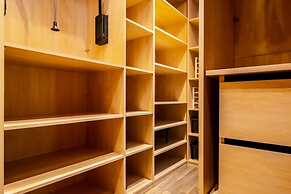 Fascinating Flat Near City s Mall With Terrace