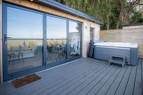 The Caswell Bay Hide Out - 1 Bed Cabin - Landimore