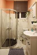 Vibrant Flat With Excellent Location in Beyoglu