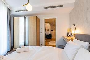 Stylish Flat Near Trendy Attractions in Beyoglu