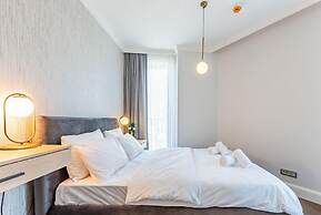 Stylish Flat Near Trendy Attractions in Beyoglu