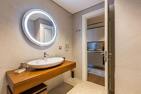 Stylish Flat Near Trendy Attractions in Beyoglu